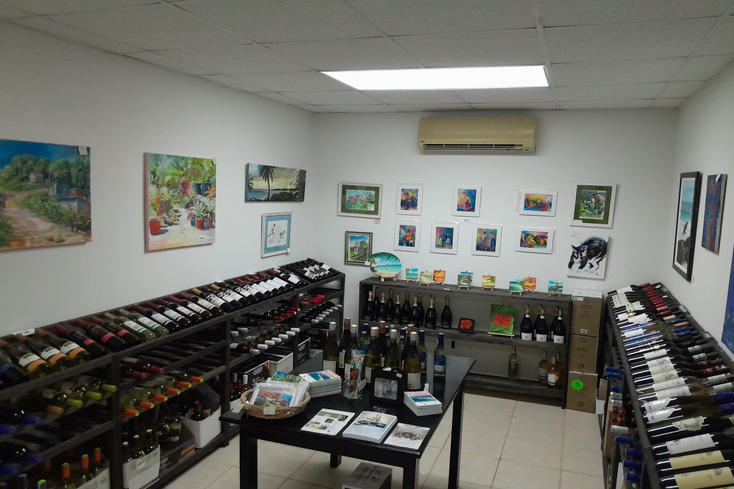 Arte Del Vino Art & Wine Shop