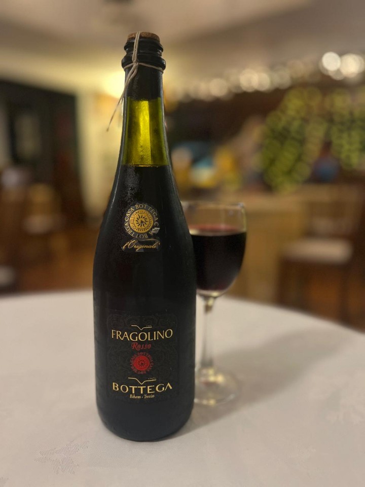 La Tartaruga Wine Shop