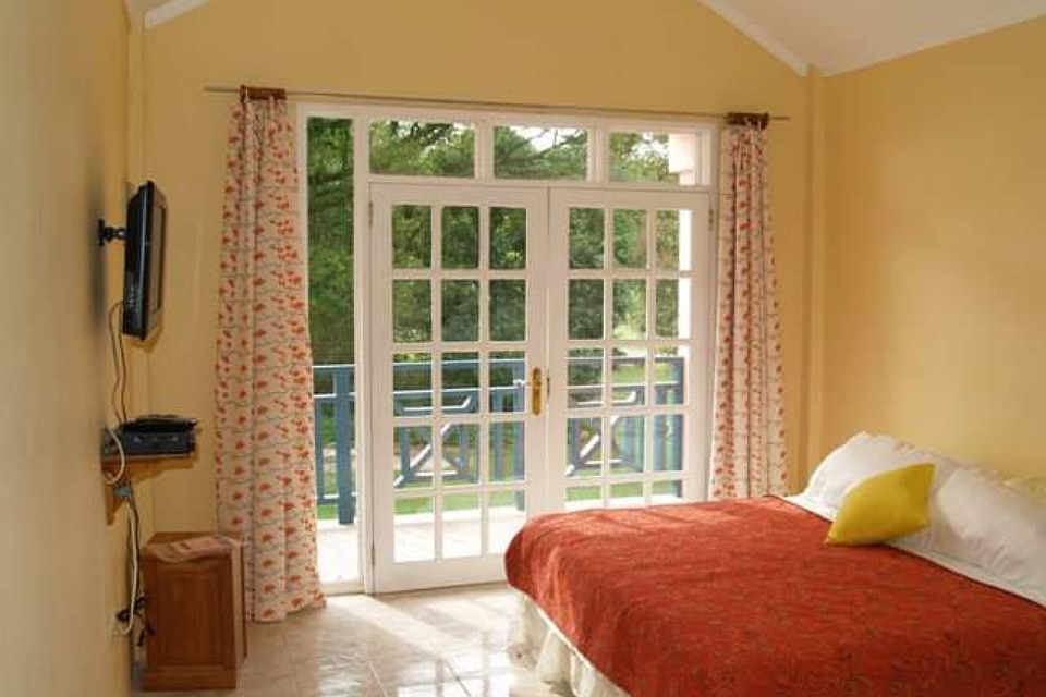 Canoe Bay Beach Resort