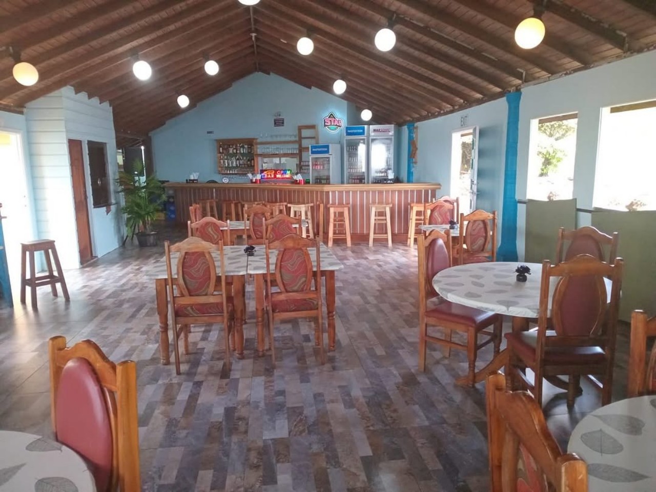 Good Timers Restaurant & Bar