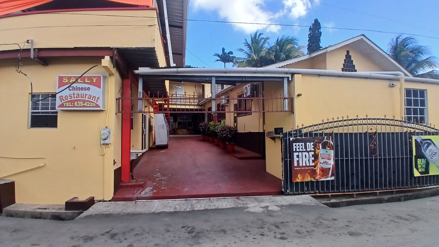 Village Vibes Bar