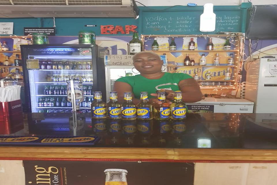 Levalon's Restaurant & Bar