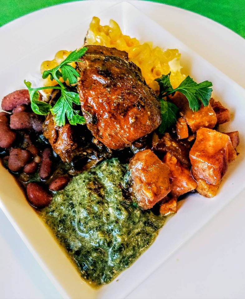 Twin Island Sweet Pot Restaurant & Bar