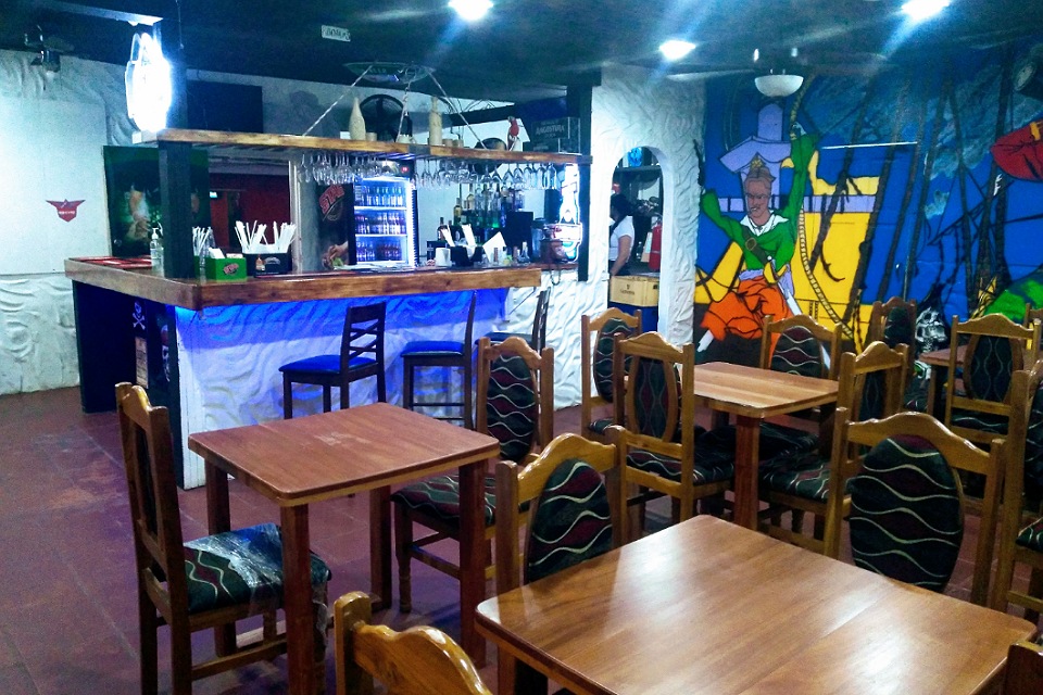 Pirates Island Bar