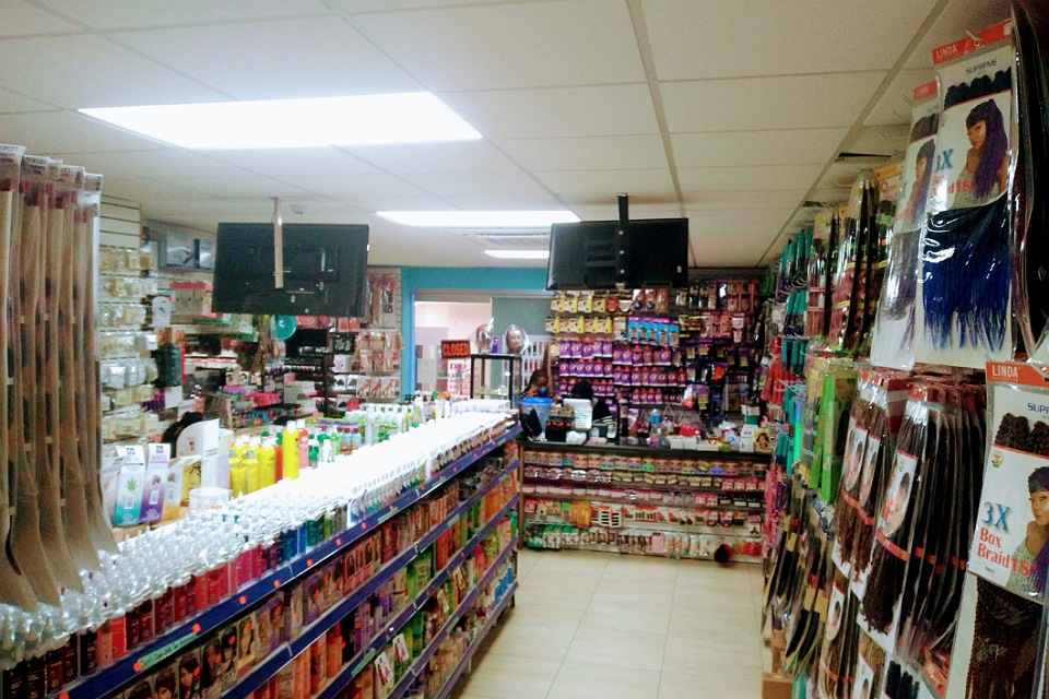 Lisa's Hair Palace