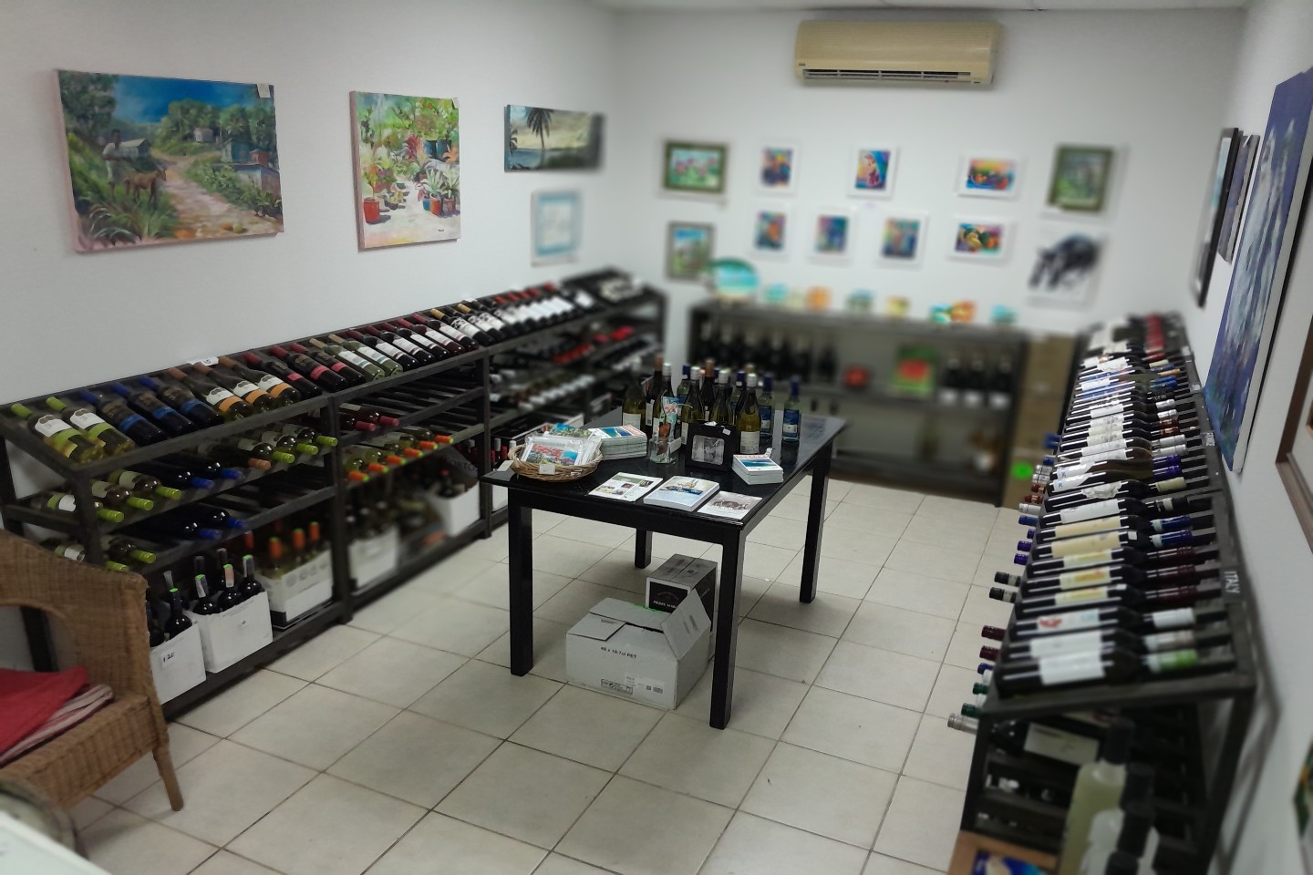 Arte Del Vino Art & Wine Shop